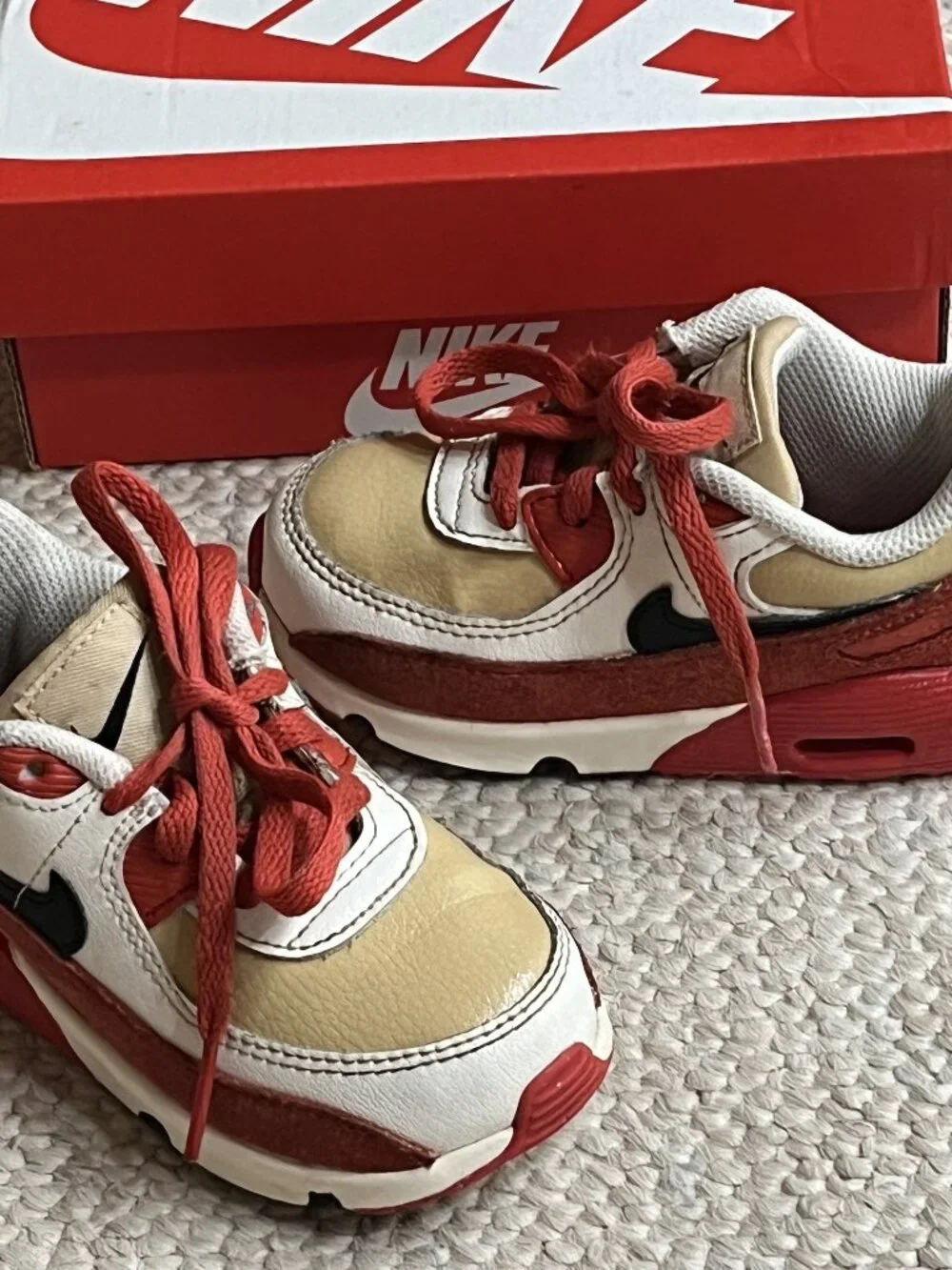 NIKE Air Max 90 Toddler Boy's Size 8C Sesame Red Black Boxed Sneakers CD6868-200